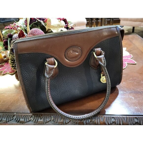 Dooney & Bourke Designer Satchel Purse VINTAGE All-Weather 100% LEATHER USA - Picture 1 of 16